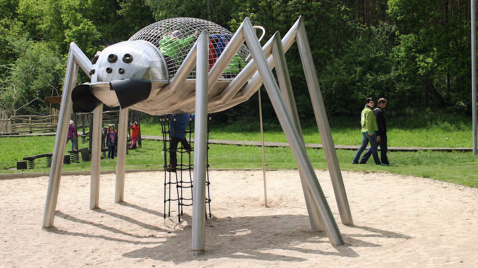 Spielplätze öffnen ab 1. Mai